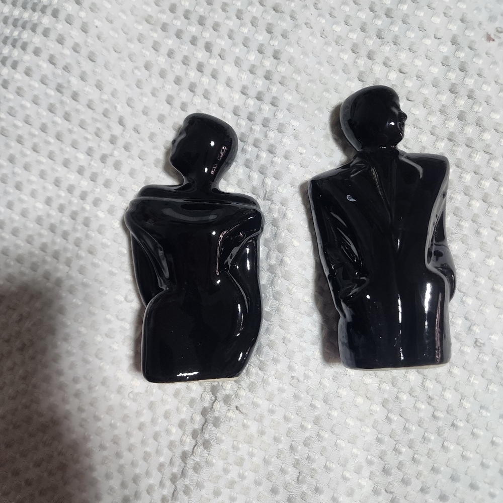 VINTAGE EUC 1980 MODERN MAN MODERN WOMAN BLACK PORCELAIN SILHOUETTE STATUETTES